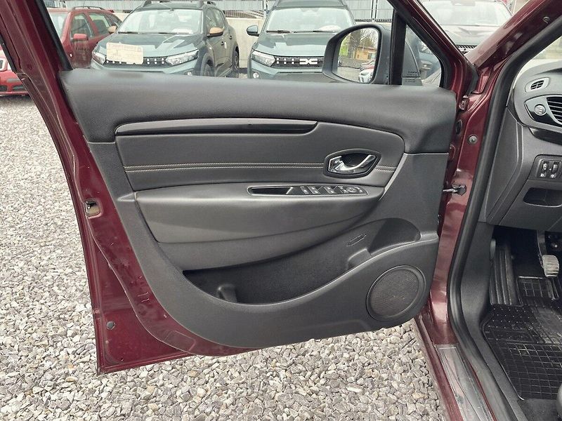 Renault Scénic (2014) 1.5 dCi,81kW,Klima,ČR - fotka 24 z 30