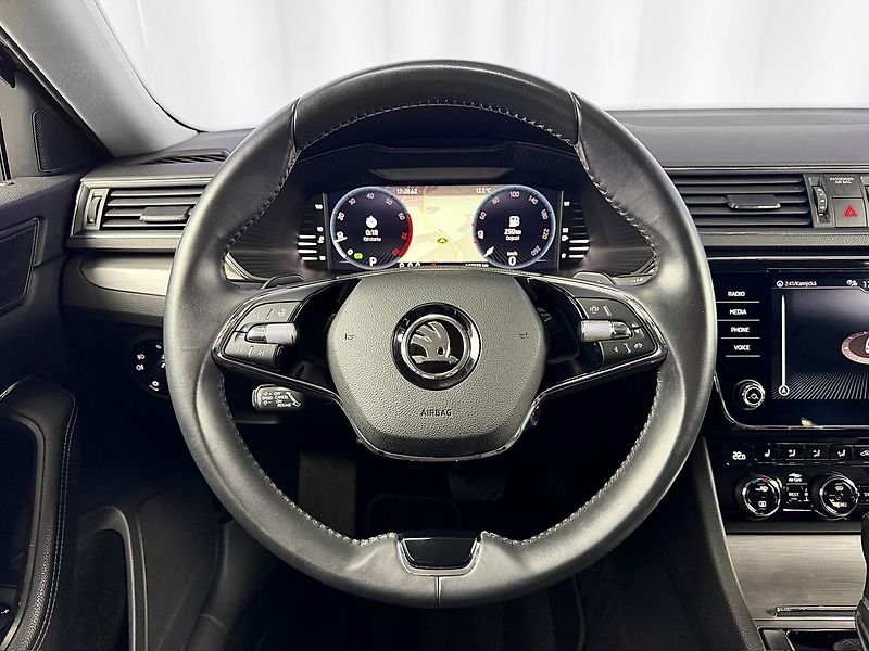 Škoda Superb 2.0TSI 140KW DSG STYLE, ACC, K - fotka 12 z 27