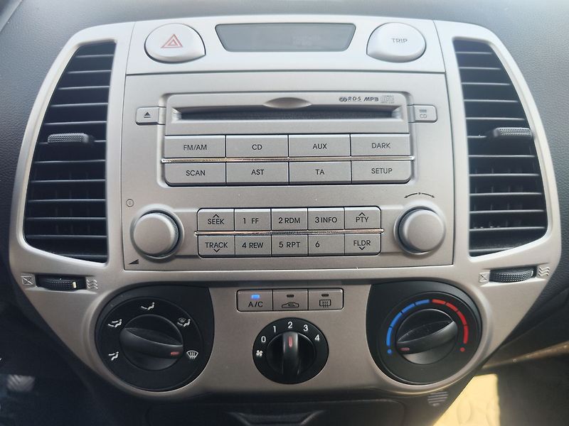 Hyundai i20 1.2/57kW Inclusive Plus - fotka 15 z 28