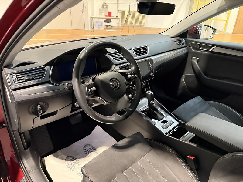 Škoda Superb 2.0 TDI 110kW Style DSG - fotka 5 z 15