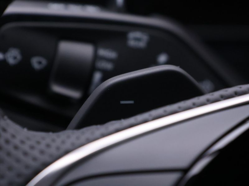 Škoda Kodiaq 2,0 TDI DSG 4x4 Sportline 7-Mí - fotka 28 z 42