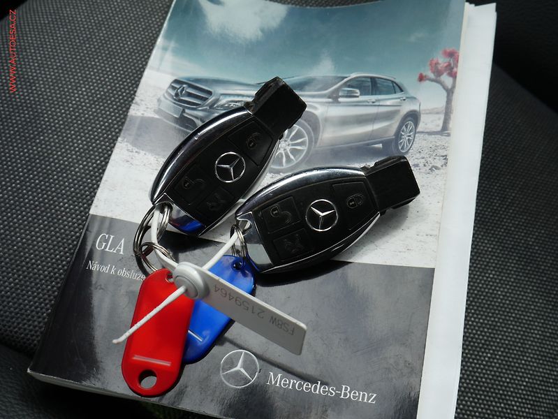 Mercedes-Benz GLA (2014) 2.0i 250  4Matic, ČR, AT - fotka 18 z 18
