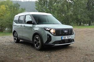 Nejmenší rodinná dodávka od Fordu přináší skvělý poměr ceny a užitné hodnoty.