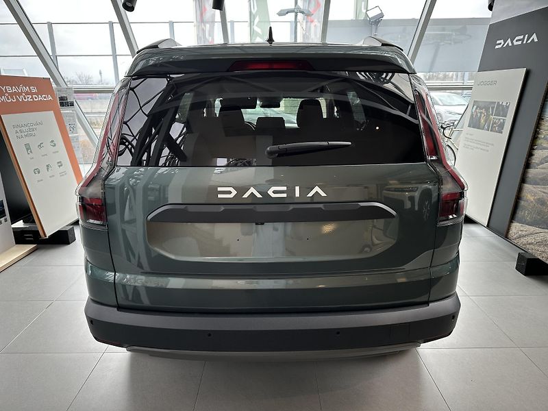 Dacia Jogger (2026) Expression TCe 110 VÝPRODEJ  - fotka 4 z 18