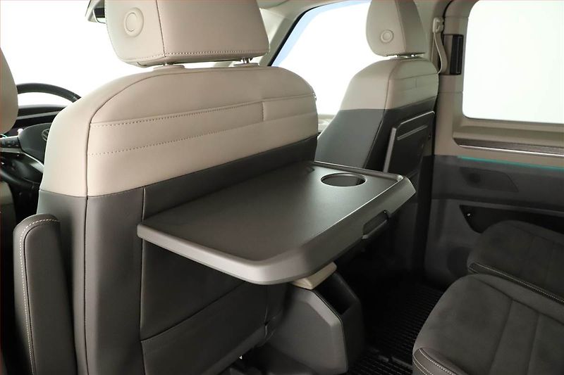 Volkswagen Multivan (2023) 2.0 TDI - fotka 9 z 23