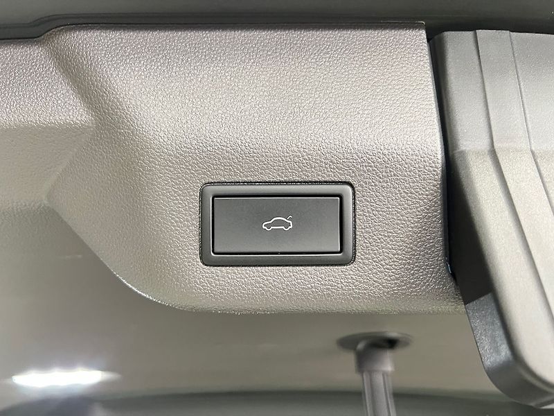 Volkswagen Multivan 2.0TDI DSG LIFE EDITION, ASSIS - fotka 28 z 30