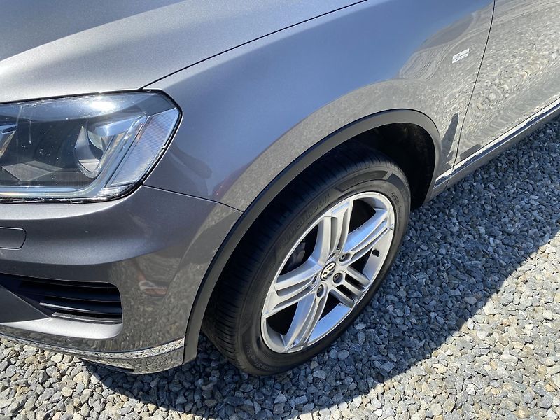 Volkswagen Touareg 3.0TDi 4x4 FL 2017 ELEGANCE 1A - fotka 17 z 176