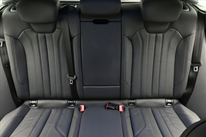 Audi Q5 2,0 TDI 150kW 4x4 S-Tronic Zár - fotka 28 z 32