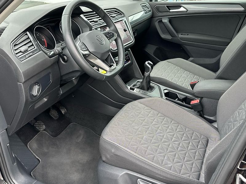 Volkswagen Tiguan Life 2,0 TDI 110 kW 6G - fotka 10 z 23