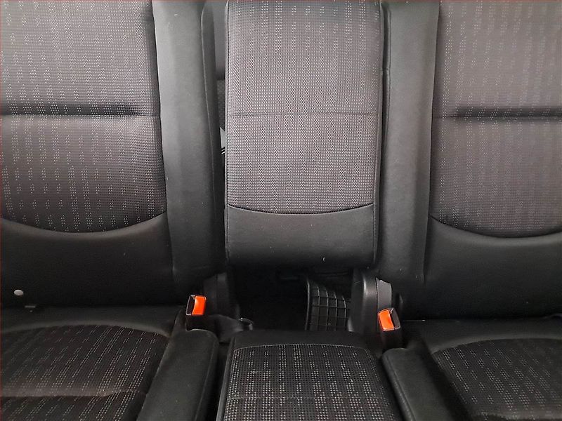 Mazda 5 (2010) 2.0, 7 míst, Xenony, Tempomat - fotka 10 z 19