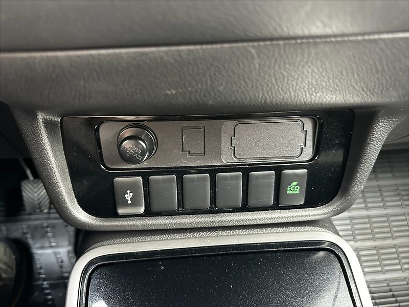 Mitsubishi Outlander 2,0 MIVEC, CZ, 1.majitel, DPH! - fotka 24 z 38
