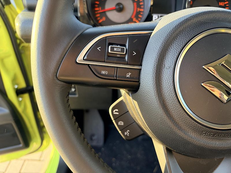 Suzuki Jimny 1,5 VVT AllGrip Long - fotka 14 z 33