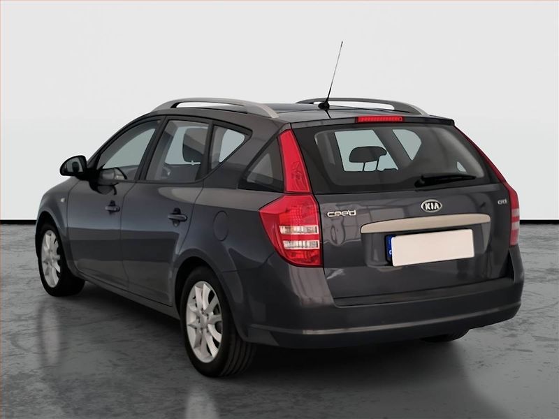 Kia Ceed (2010) 1.6 CRDi - fotka 4 z 17