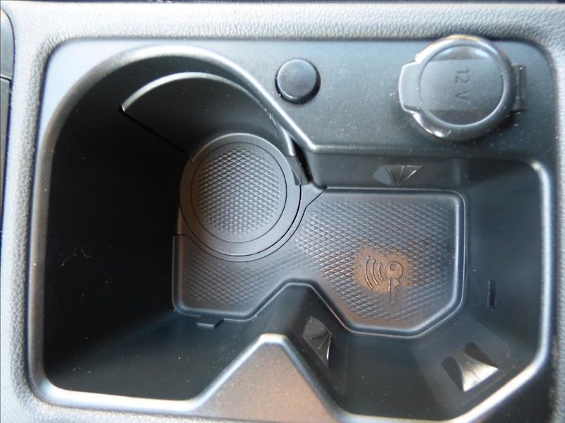 Volkswagen Golf 1,0 TSI Virtual Cockpit  Life - fotka 39 z 49