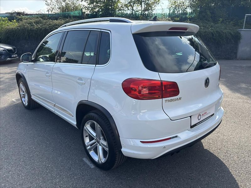 Volkswagen Tiguan 2,0 TSi 4x4 AT R-Line TOP STAV - fotka 3 z 40