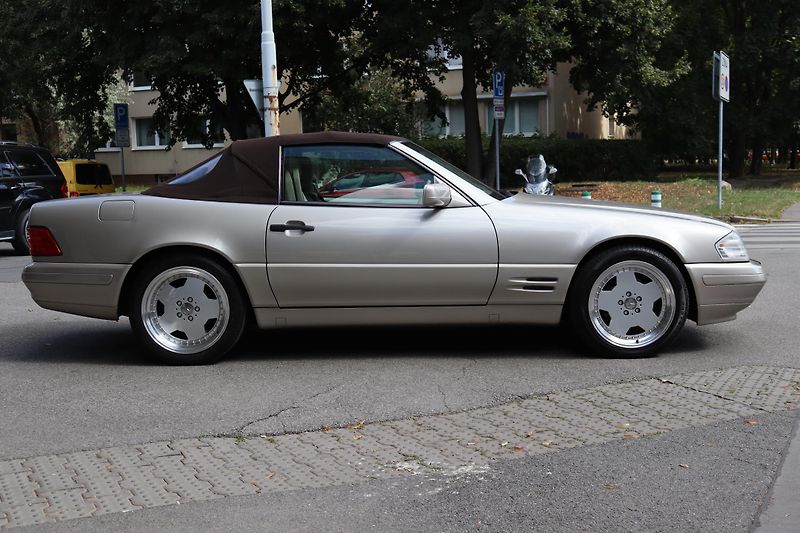 Mercedes-Benz SL SL 500 R129 225kW - fotka 9 z 49