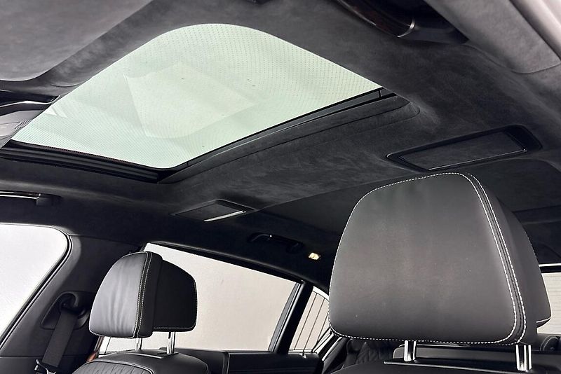 BMW Řada 7 M760Li xDrive - fotka 22 z 22