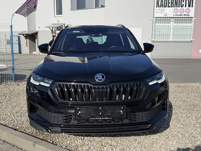 Škoda Karoq 2,0 TSi/140kW 4x4 DSG Sportlin - fotka 2 z 94