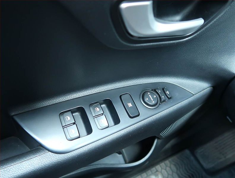 Kia Rio (2017) 1.25 CVVT, Serv.kniha - fotka 15 z 15