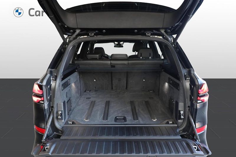 BMW X5 xDrive30d - fotka 8 z 31