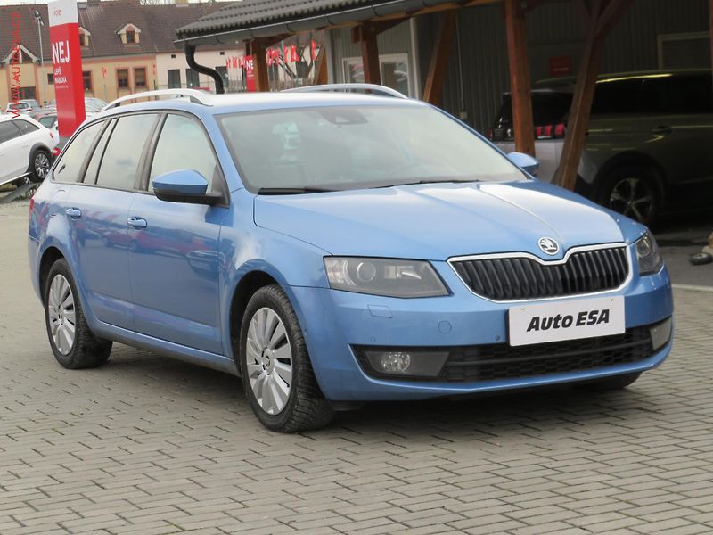 Škoda Octavia (2013) 2.0TDi, Bixen, navi, kamera - fotka 1 z 36