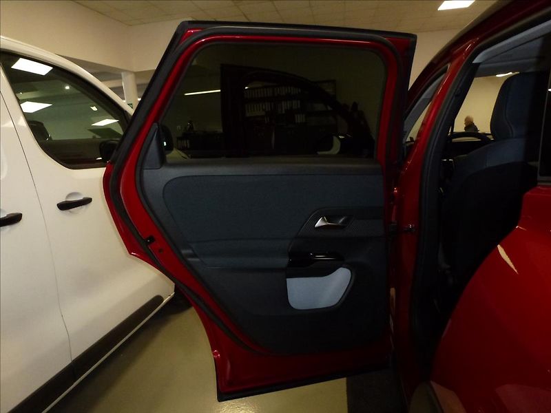 Citroën C5 Aircross 1,2 Hybrid 145k  PLUS - fotka 16 z 25