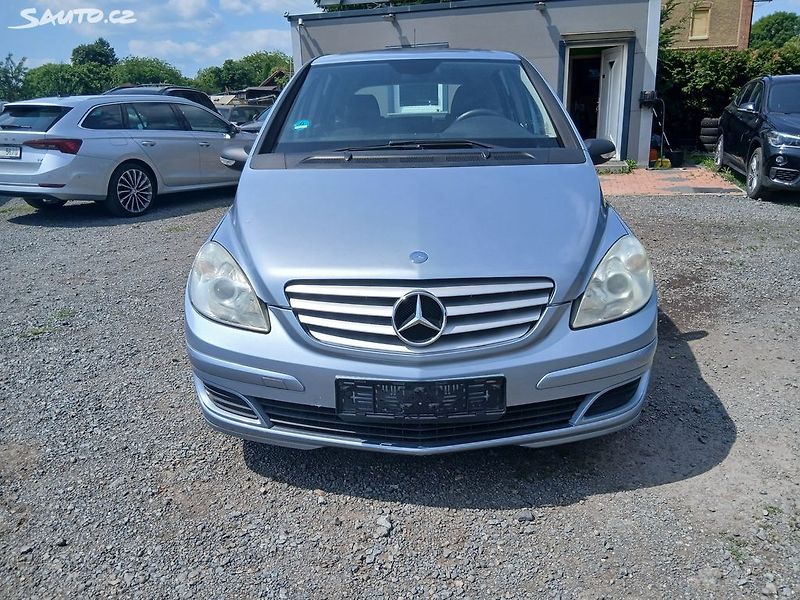 Mercedes-Benz Třídy B 1.7i, KLIMATRONIC - fotka 3 z 31