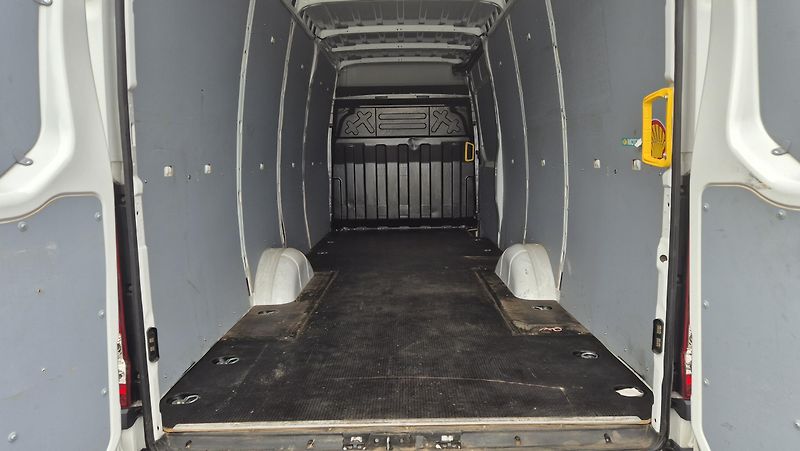 Iveco Daily (2024) 35S18 klima, 16m3 - fotka 13 z 14