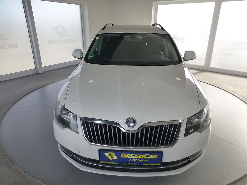 Škoda Superb (2014) 2,0TDI*NAV*PARK S*VYHŘ.S*XENON - fotka 3 z 29