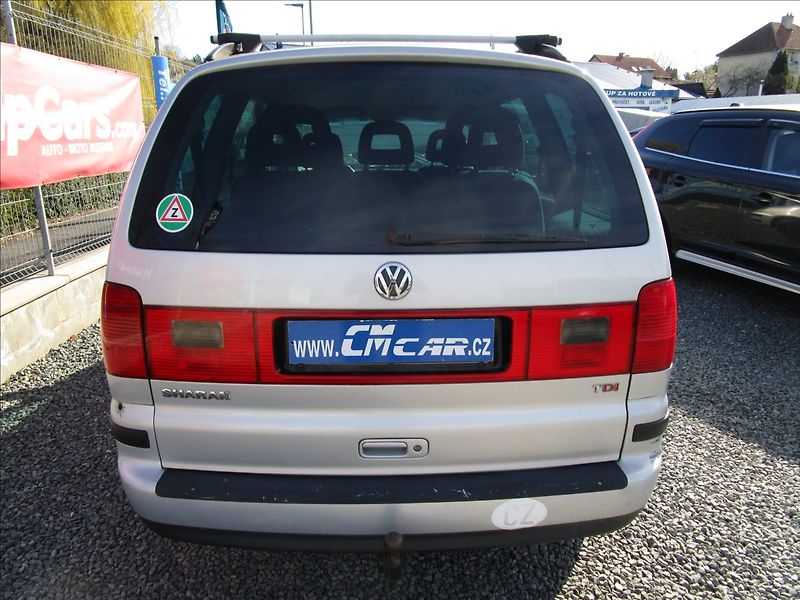 Volkswagen Sharan 1.9TDi aut. klima, 7 míst - fotka 5 z 43
