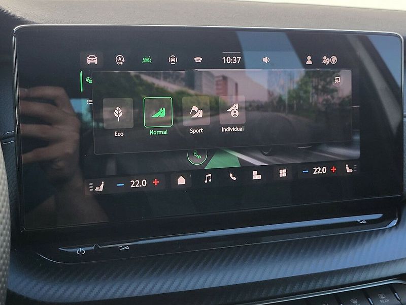 Škoda Octavia Sportline 1,5TSI 110kW - fotka 25 z 34