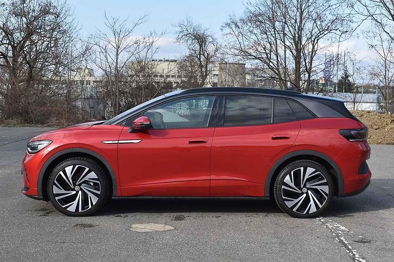 Volkswagen ID.4 GTX umí dobře manévrovat i v těsnějších prostorách