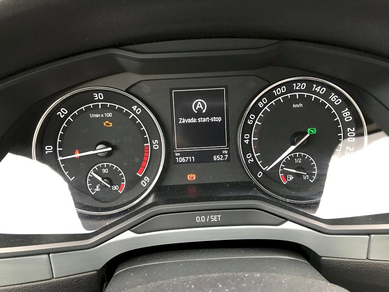Škoda Superb (2018) GRT AMB TD 110/2.0 A7F - fotka 17 z 26