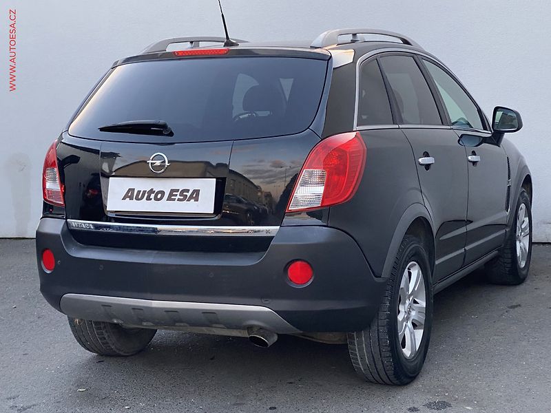 Opel Antara (2012) 2.4 4x4, Cosmo, bixen, +ALU - fotka 4 z 15