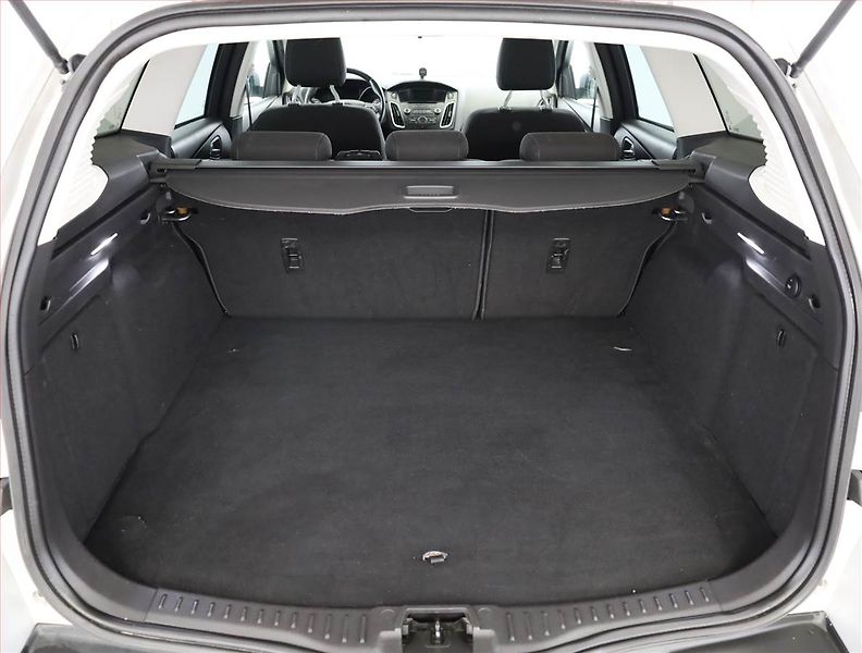 Ford Focus (2015) 1.5 TDCi, Serv.kniha - fotka 17 z 17