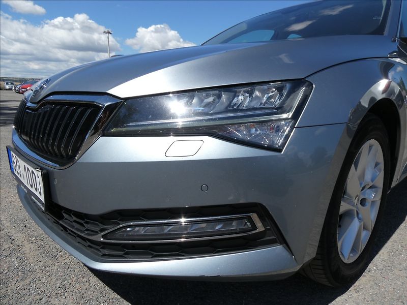 Škoda Superb 1,5 TSi 110kW 1majitel,DSG,DPH - fotka 4 z 47