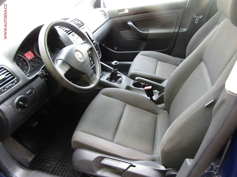 Volkswagen Golf (2008) 1.6 MPi, Navi, AC - fotka 9 z 17
