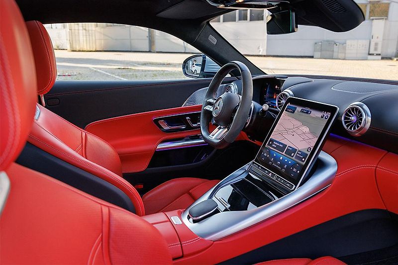 Mercedes-Benz AMG GT (2024) Coupe 63 V8 Biturbo 4Matic+  - fotka 36 z 45