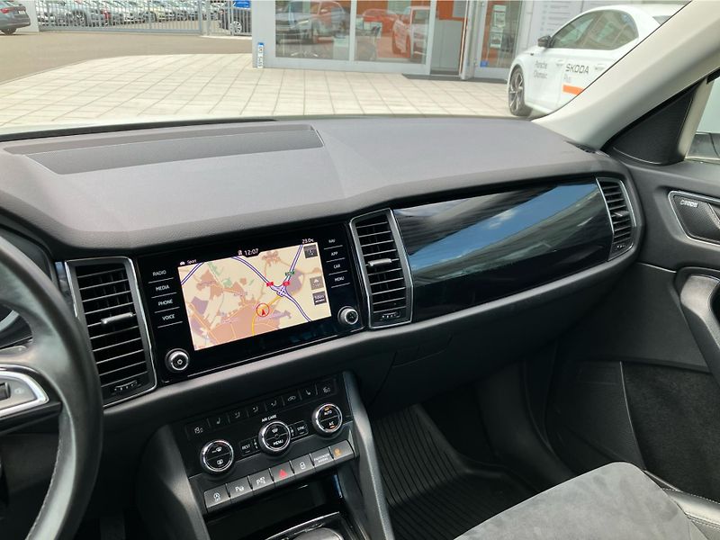 Škoda Kodiaq 2.0 TSI 132 kW STYLE PLUS DSG - fotka 15 z 30