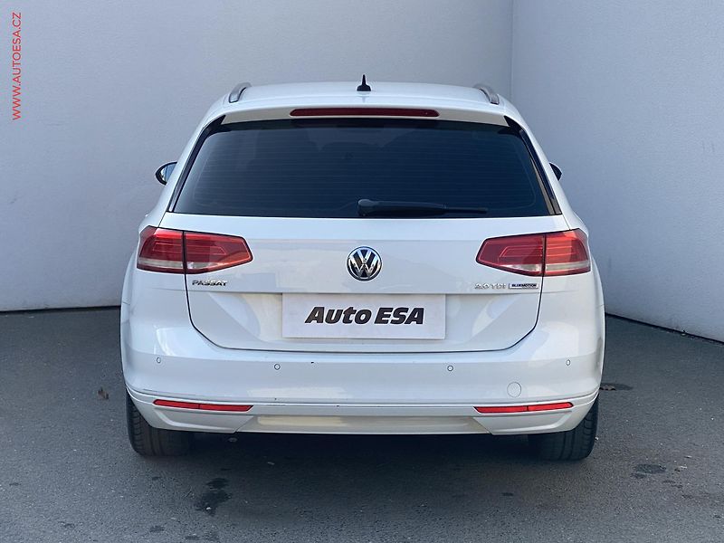 Volkswagen Passat (2016) 2.0TDi, Comfortline, LED - fotka 5 z 19