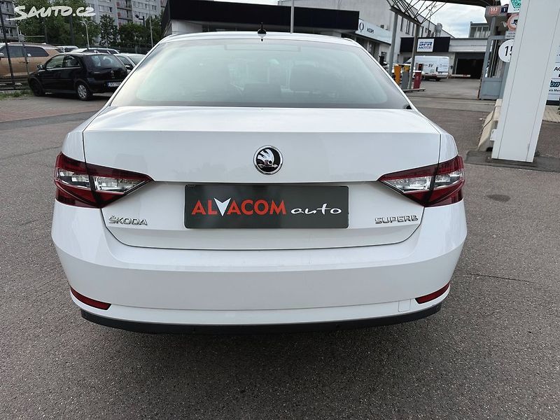 Škoda Superb 2.0 TDI 140kW - fotka 6 z 33