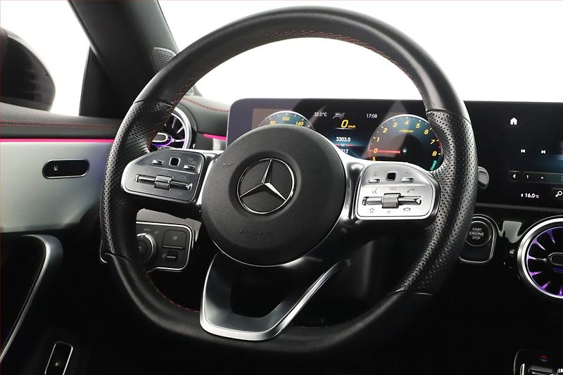Mercedes-Benz CLA (2023) AMG Paket 250 e - fotka 23 z 29
