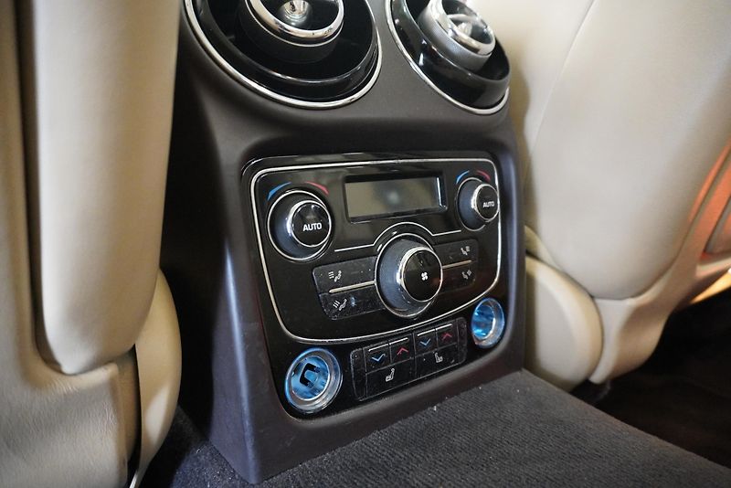Jaguar XJ XJ  3,0D - fotka 29 z 33