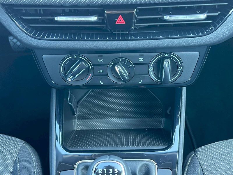 Škoda Fabia (2025) Selection 1.0MPi 59kW 5°manuál - fotka 25 z 28