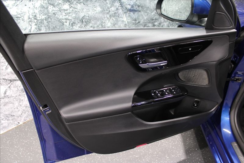 Mercedes-Benz Třídy C 2,0 200d 9G Avantgarde - fotka 10 z 34