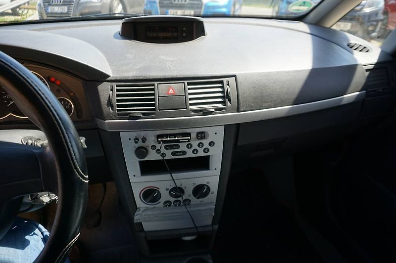 Opel Meriva (2003) 1,6 - fotka 20 z 25