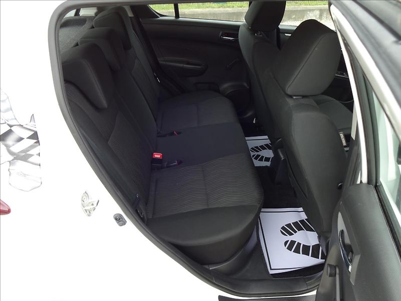 Suzuki Swift 1.2i16V NOVÉ ROZVODY - fotka 24 z 47