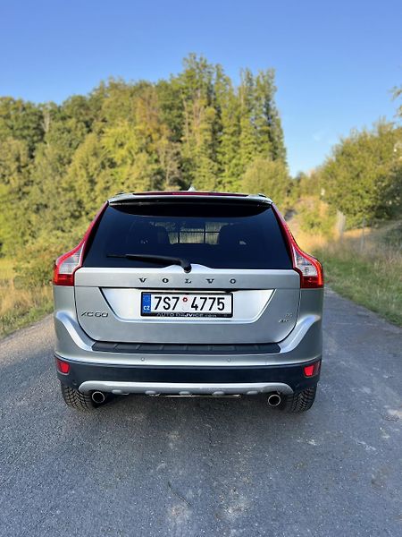 Volvo XC60 (2009) T6 AWD - fotka 7 z 11