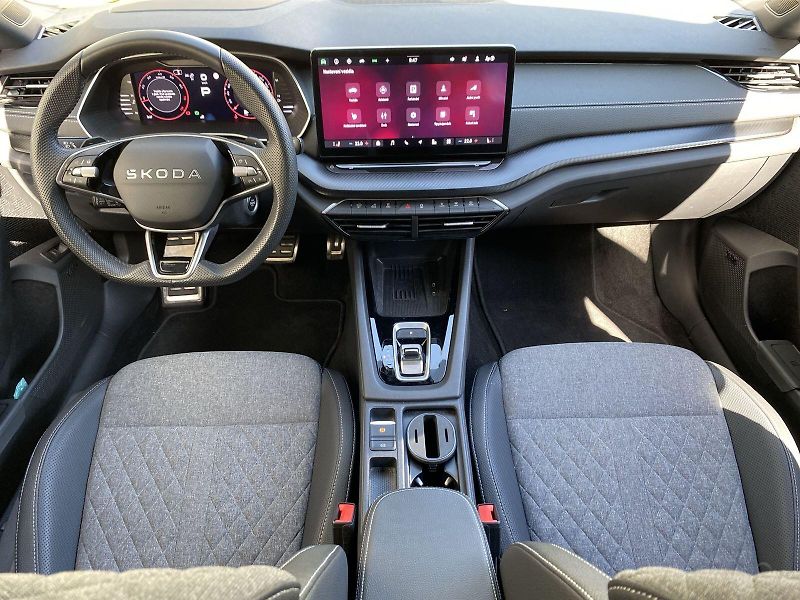 Škoda Octavia (2025) 2.0 TSI 4x4 DSG SportLine - fotka 5 z 39