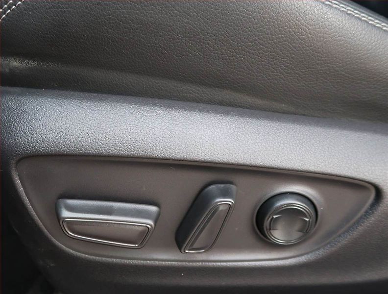 Toyota RAV4 (2019) Selection 2.5 Hybrid - fotka 15 z 18
